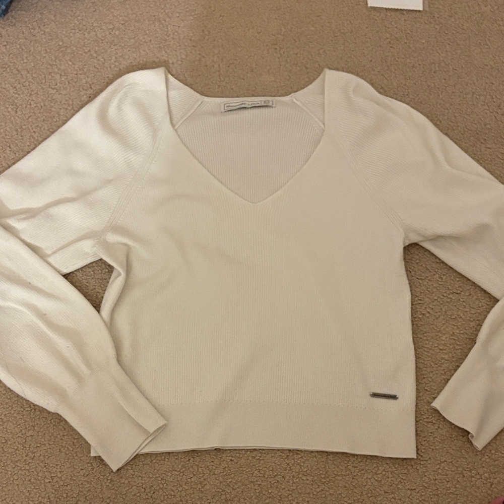 Abercrombie & Fitch Cream V-Neck Sweater